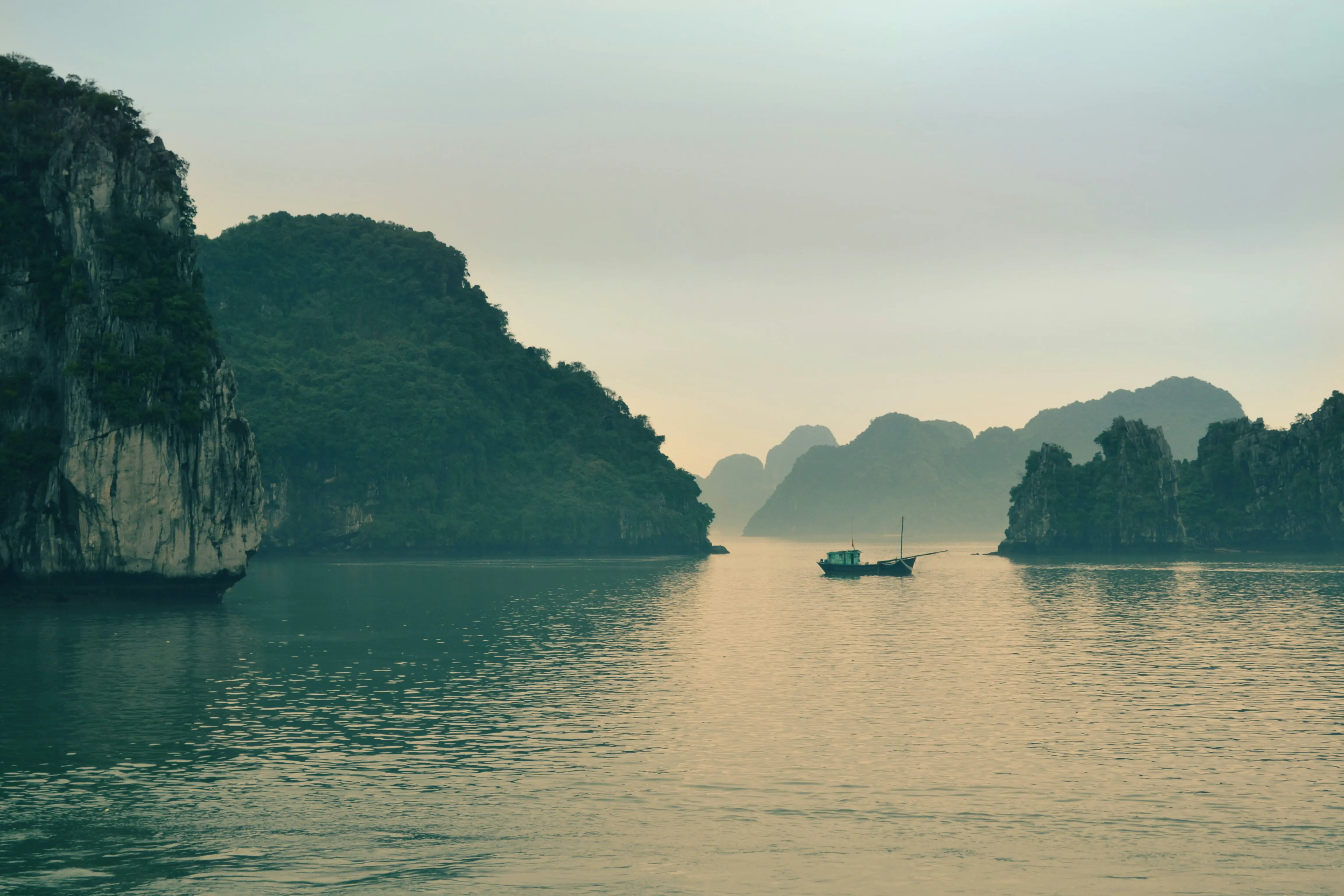 Ha Long Bay, Vietnam representing ASEAN travel and visa services